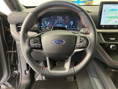 Used 2025 Ford Explorer ST-Line w/ ST-Line Street Pack AWD/4WD image 10