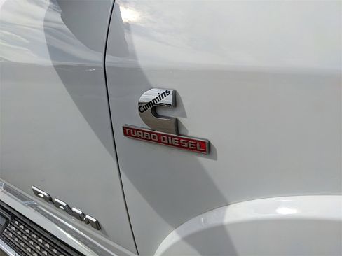 Used 2022 RAM 3500 Laramie image 13