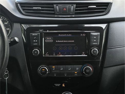 Used 2019 Nissan Rogue S w/ Special Edition Package AWD/4WD image 23