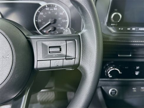 Certified 2021 Nissan Rogue S image 21