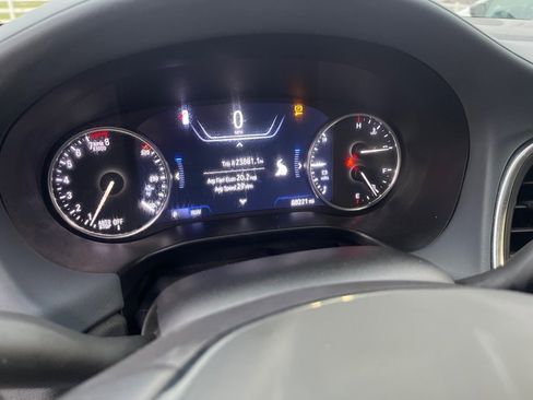 Used 2022 Buick Enclave Premium image 11