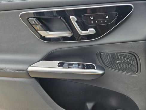 Used 2026 Mercedes-Benz GLC 300 image 14