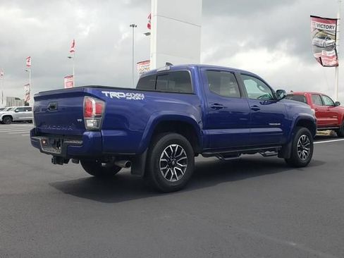 Used 2023 Toyota Tacoma TRD Sport AWD/4WD image 5