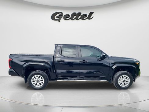 Certified 2024 Toyota Tacoma SR5 AWD/4WD image 4