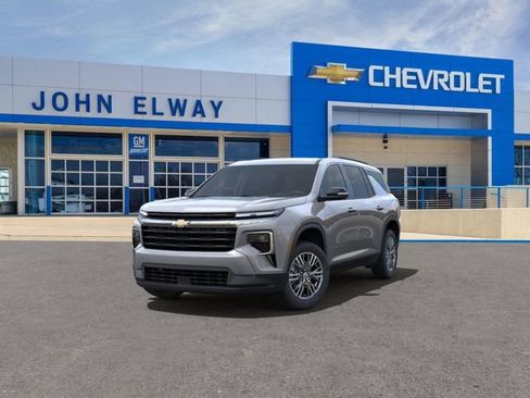 New 2024 Chevrolet Traverse LT FWD image 8