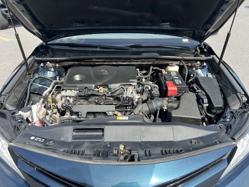 Used 2018 Toyota Camry XLE FWD image 27