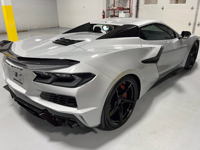 Used 2026 Chevrolet Corvette E-Ray w/ Stealth Interior Trim Package AWD/4WD image 5