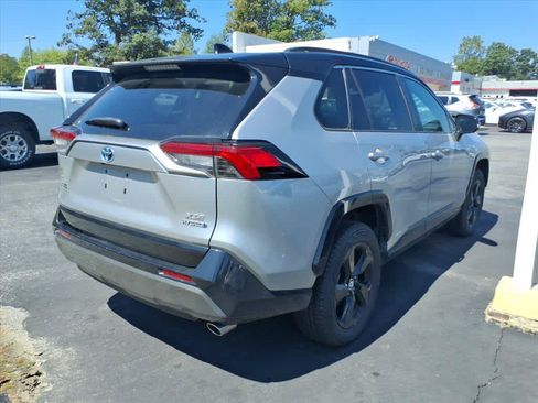 Used 2019 Toyota RAV4 XSE AWD/4WD image 3