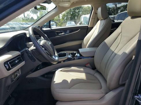 Certified 2023 Lincoln Nautilus Reserve image 13