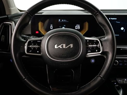 Used 2025 Kia Sorento S w/ Panoramic Sunroof Package image 11