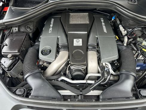 Used 2013 Mercedes-Benz ML 63 AMG 4MATIC image 27