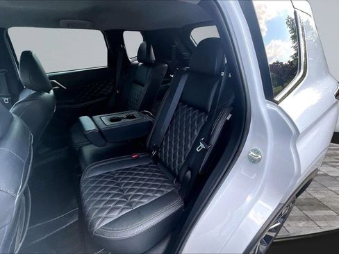 Used 2022 Mitsubishi Outlander SEL AWD/4WD image 17