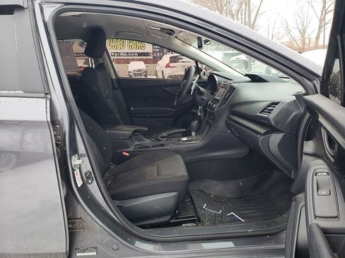 Used 2019 Subaru Impreza 2.0i Premium image 9