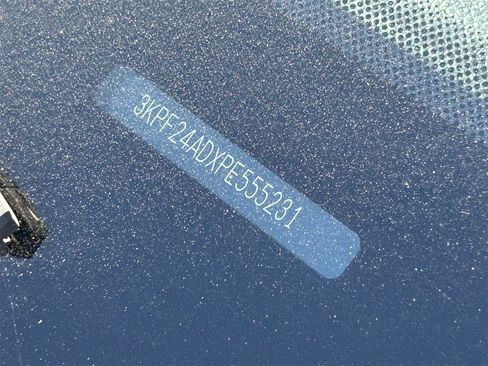 Used 2023 Kia Forte LXS image 11