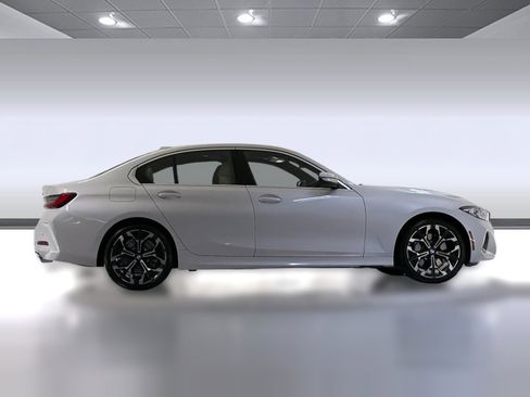 New 2026 BMW 330i Sedan RWD image 8