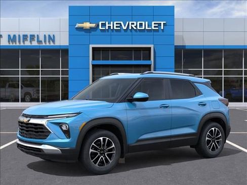 New 2026 Chevrolet TrailBlazer LT w/ LT Cold Weather Package AWD/4WD image 2