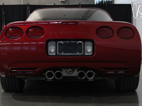 Used 2001 Chevrolet Corvette Coupe w/ Preferred Equipment Group2 image 26