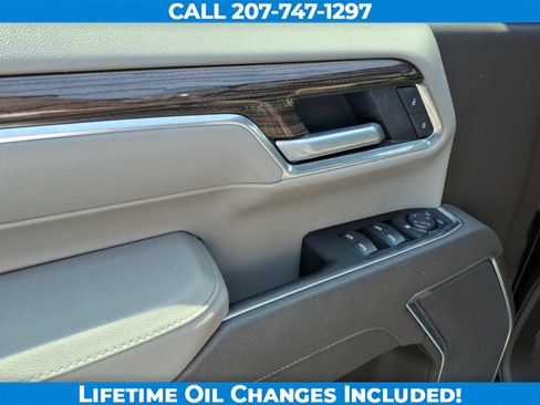 Used 2025 Chevrolet Silverado 2500 LT w/ Convenience Package AWD/4WD image 11