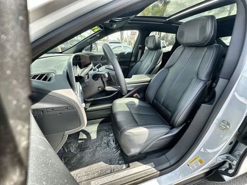 Used 2024 Cadillac Lyriq Luxury image 20