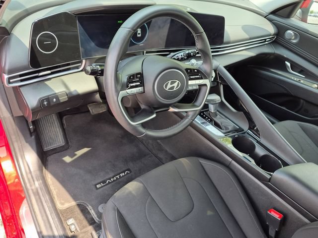 Used 2024 Hyundai Elantra SEL w/ Convenience Package FWD image 10