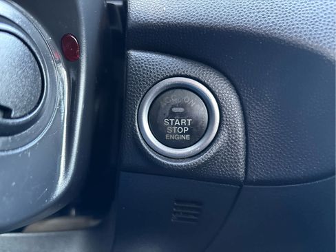 Used 2013 MAZDA MAZDA3 i Grand Touring image 26