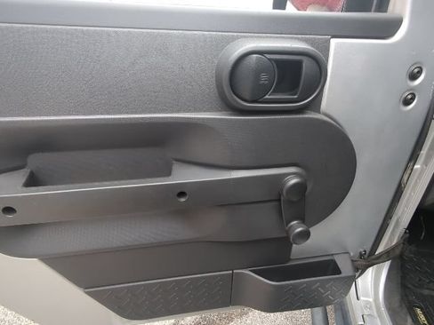 Used 2010 Jeep Wrangler Sport AWD/4WD image 23