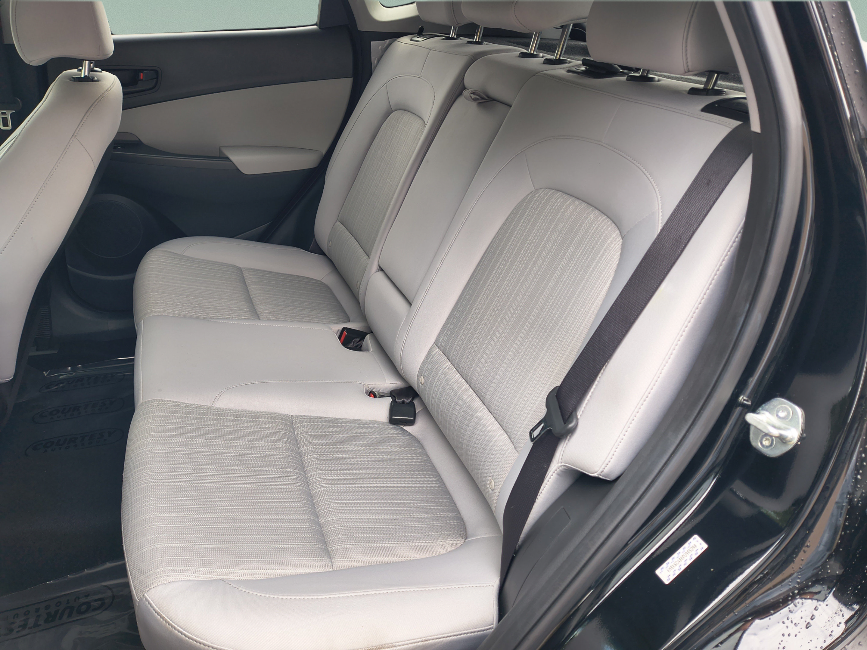 Certified 2023 Hyundai Kona SEL AWD/4WD image 16