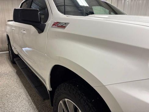 Used 2022 Chevrolet Silverado 1500 RST AWD/4WD image 9