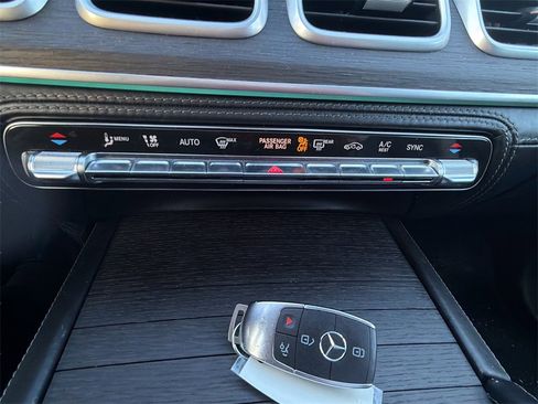 Certified 2020 Mercedes-Benz GLE 350 4MATIC image 17