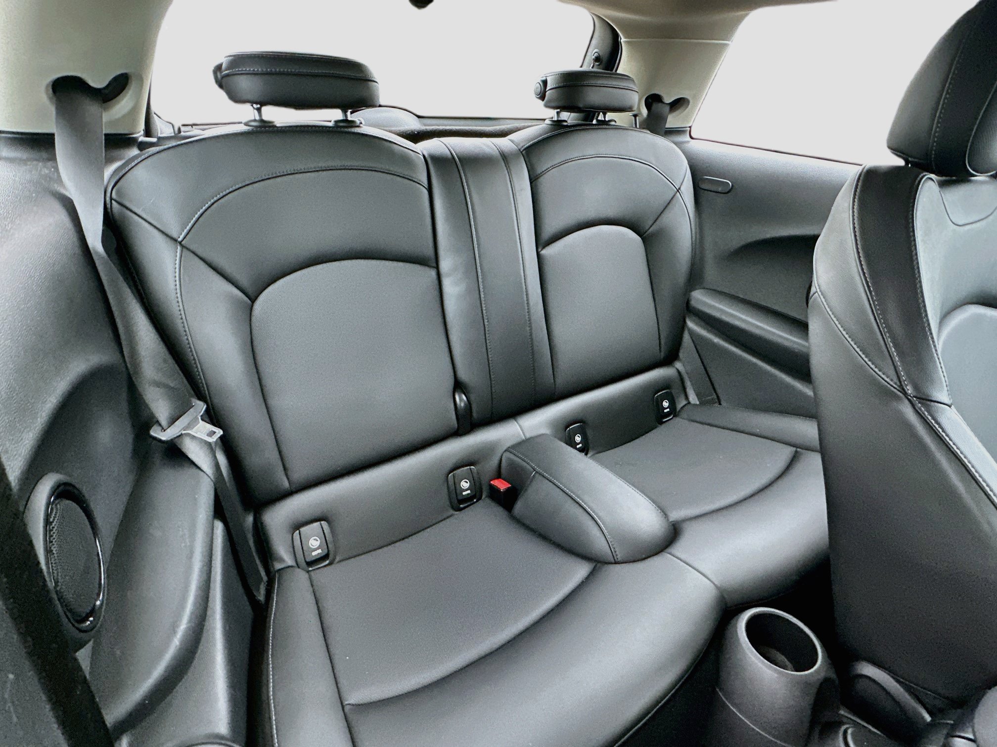 Used 2019 MINI Cooper S w/ Signature Upholstery Package FWD image 25