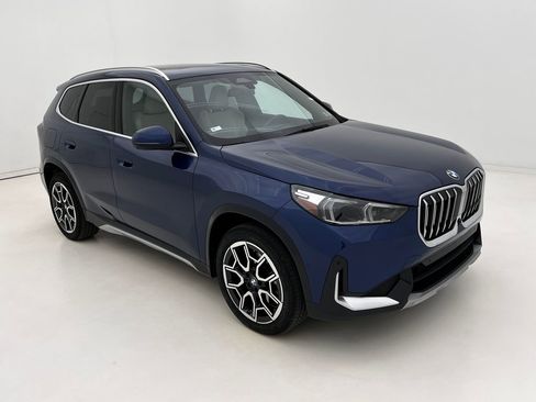 Certified 2025 BMW X1 xDrive28i w/ Technology Package image 2