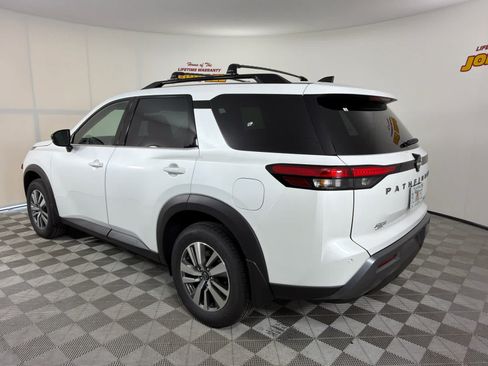 New 2026 Nissan Pathfinder SL FWD image 3