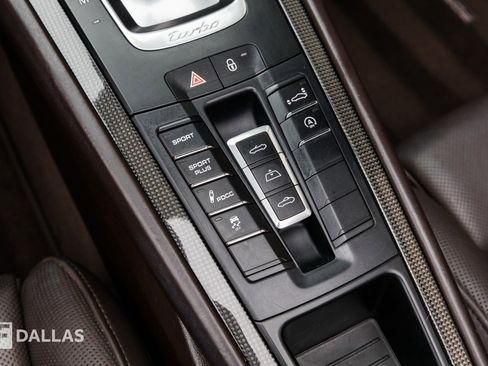 Used 2015 Porsche 911 Turbo S image 30