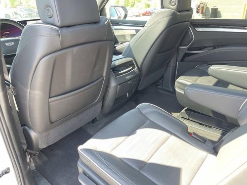 Certified 2025 Cadillac Escalade Sport AWD/4WD image 18
