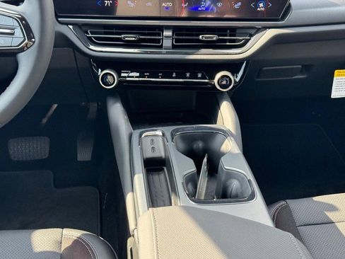 New 2026 Chevrolet Equinox EV RS image 9