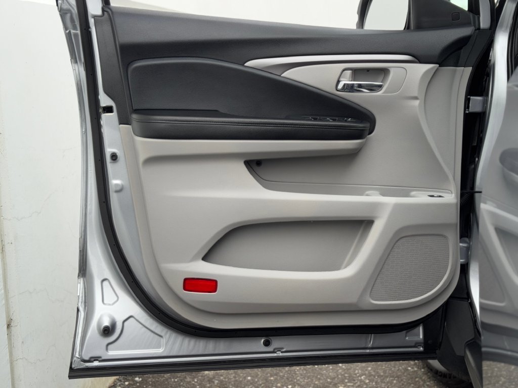 Used 2020 Honda Pilot EX image 10