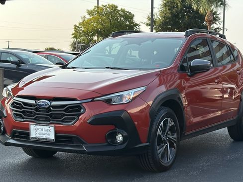 Used 2024 Subaru Crosstrek 2.0i Premium AWD/4WD image 6