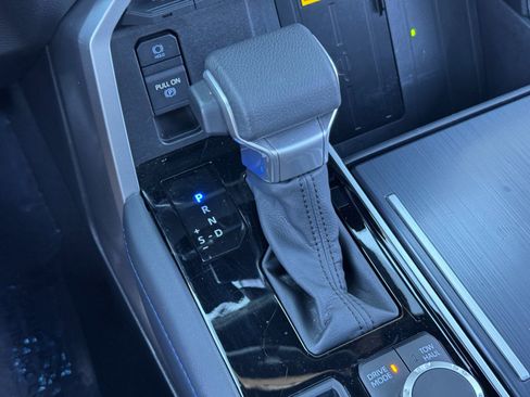 Used 2024 Toyota Sequoia Platinum image 33