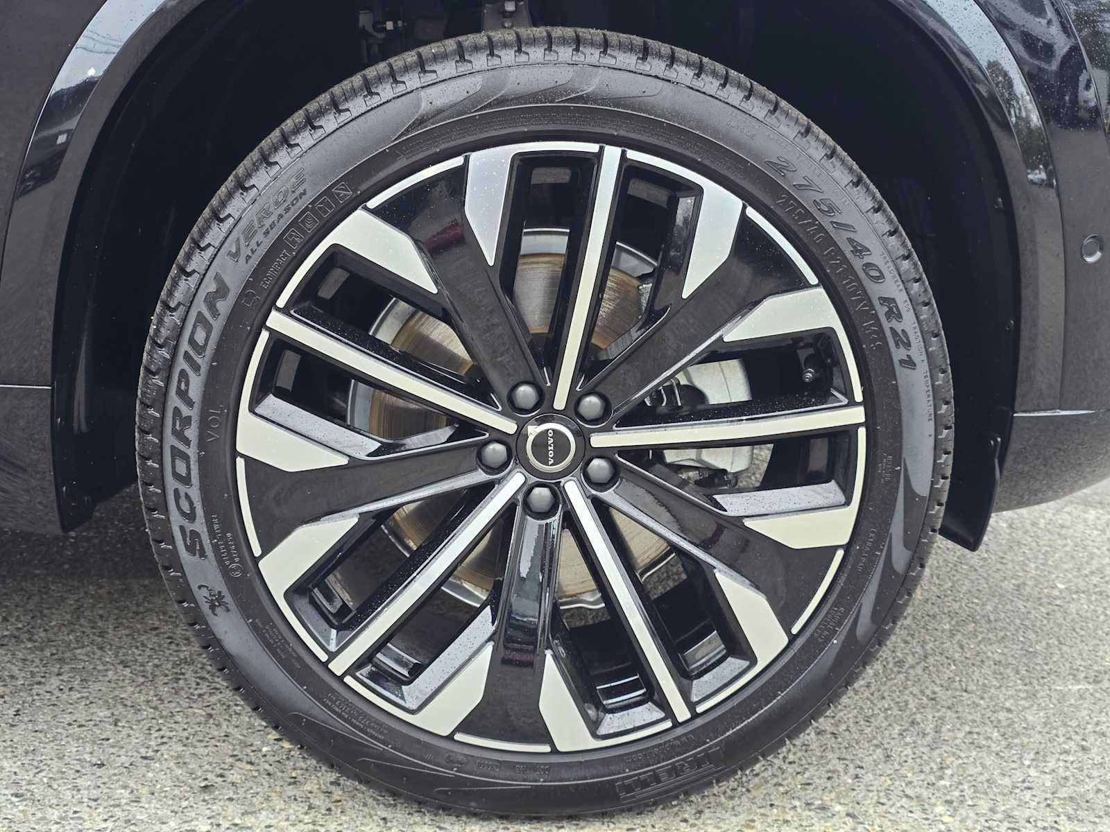 Used 2026 Volvo XC90 B6 Ultra w/ Protection Package AWD/4WD image 9