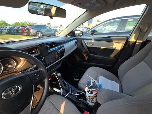 Used 2014 Toyota Corolla LE FWD image 32