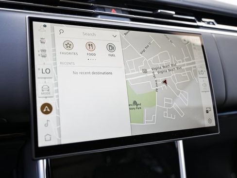 New 2025 Land Rover Range Rover Long Wheelbase SE image 46