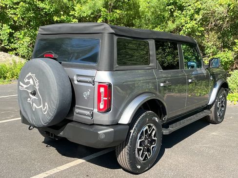 Used 2022 Ford Bronco Outer Banks AWD/4WD image 5