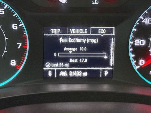 Used 2023 Chevrolet Traverse LT image 31