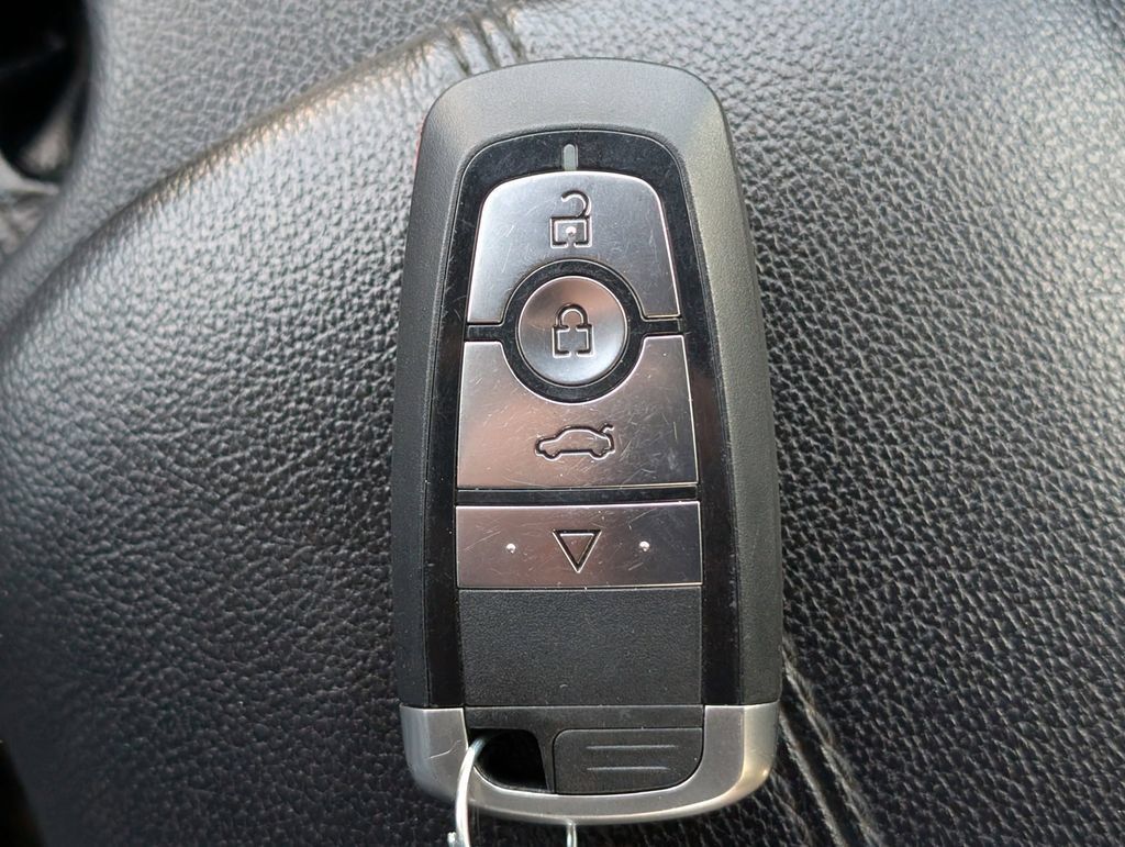 Used 2021 Ford Mustang Premium RWD image 30