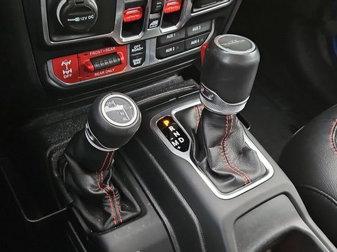 Used 2020 Jeep Gladiator Rubicon image 16