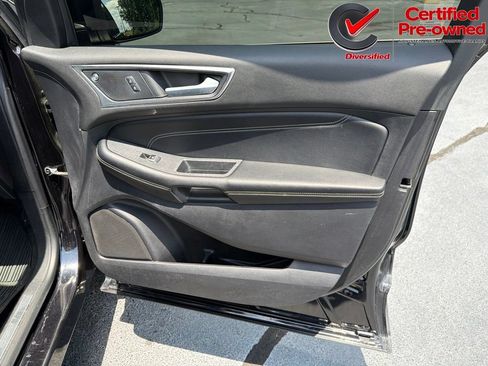 Used 2022 Ford Edge Titanium w/ Equipment Group 301A AWD/4WD image 35