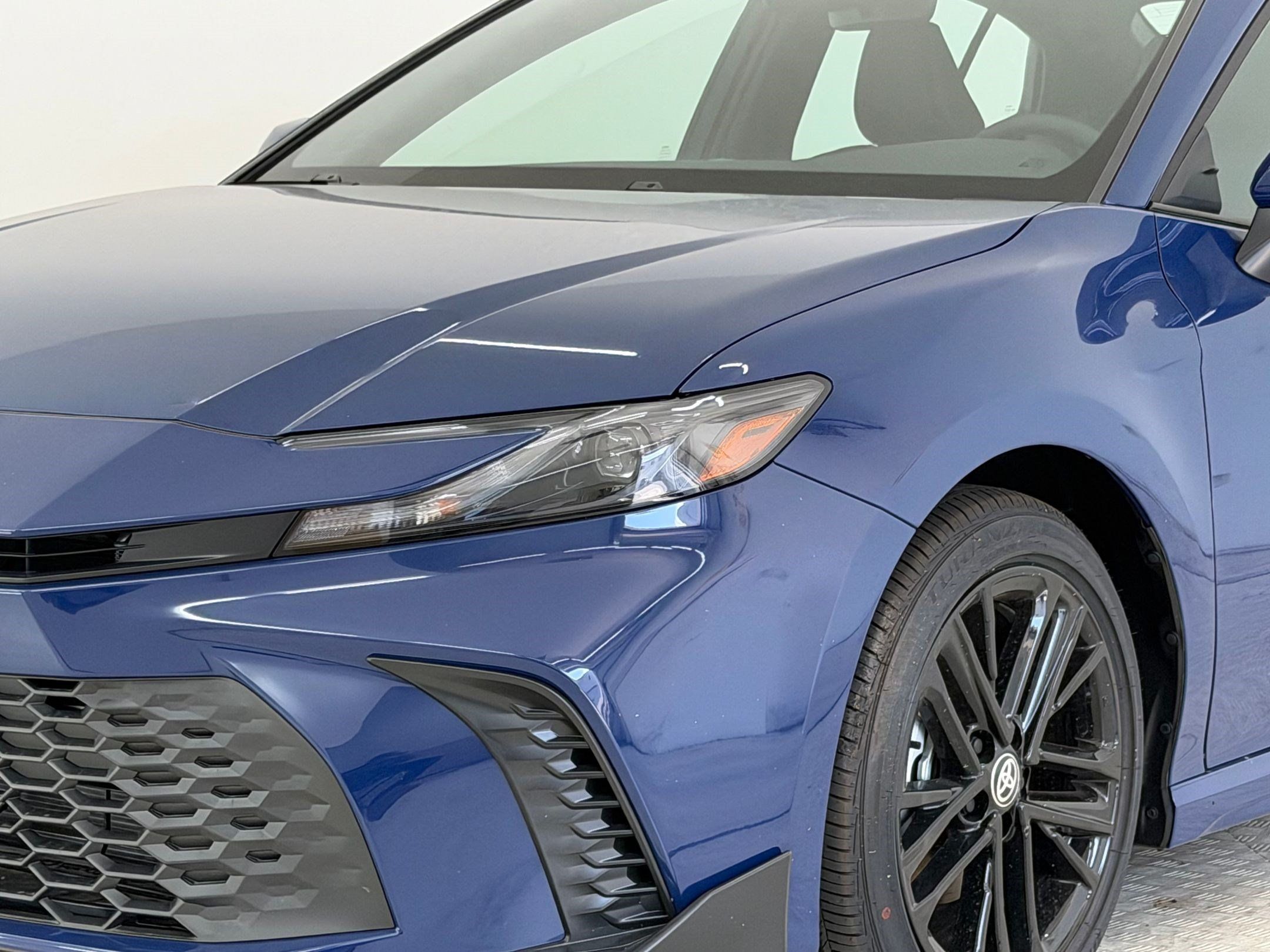 Used 2026 Toyota Camry SE w/ Convenience Package FWD image 11