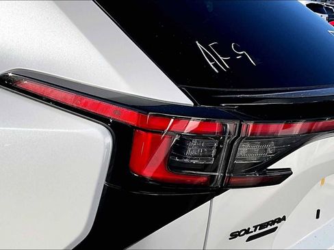New 2026 Subaru Solterra image 15