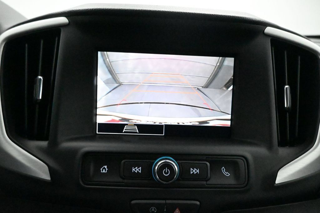 Used 2024 GMC Terrain SLE AWD/4WD image 16