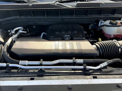 Used 2023 Chevrolet Silverado 1500 LT RWD image 32